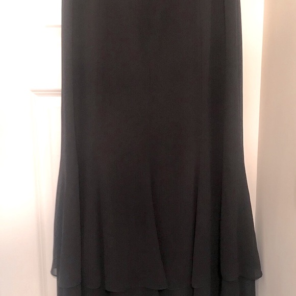 ADRIANNA PAPELL BLACK FORMAL SKIRT WITH RUFFLE HEM - Picture 2 of 6